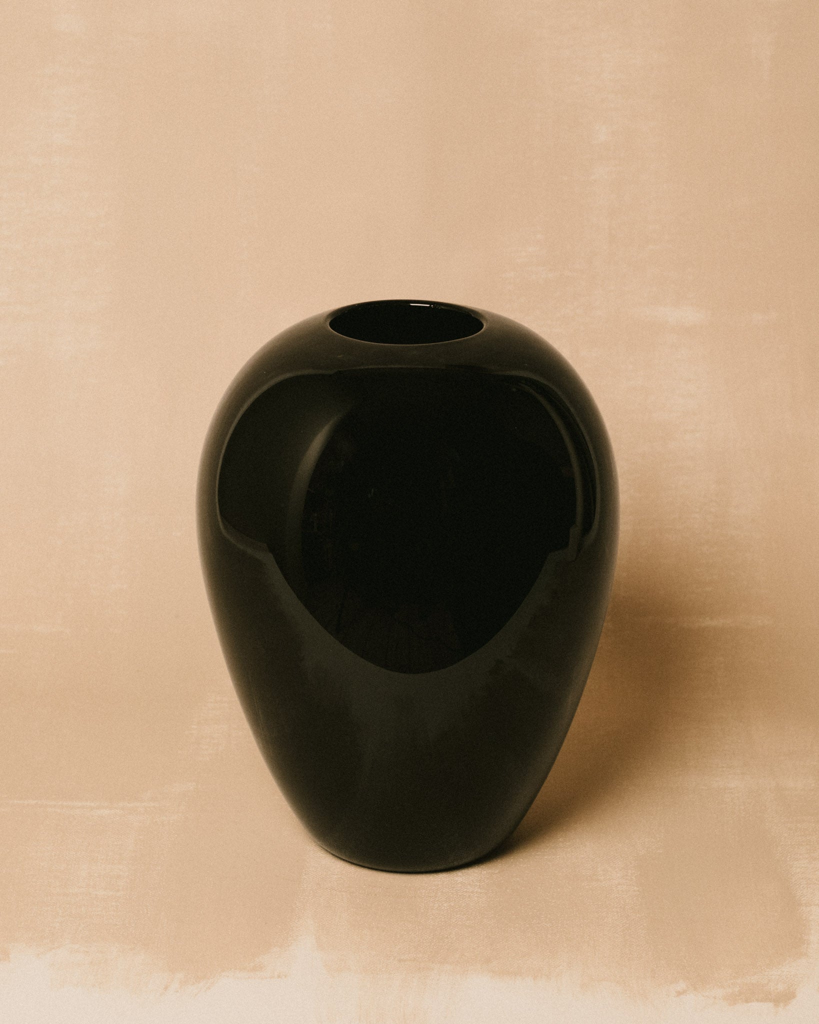 Vase No. 1010 in Onyx