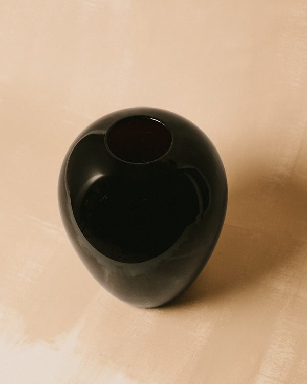 Vase No. 1010 in Onyx