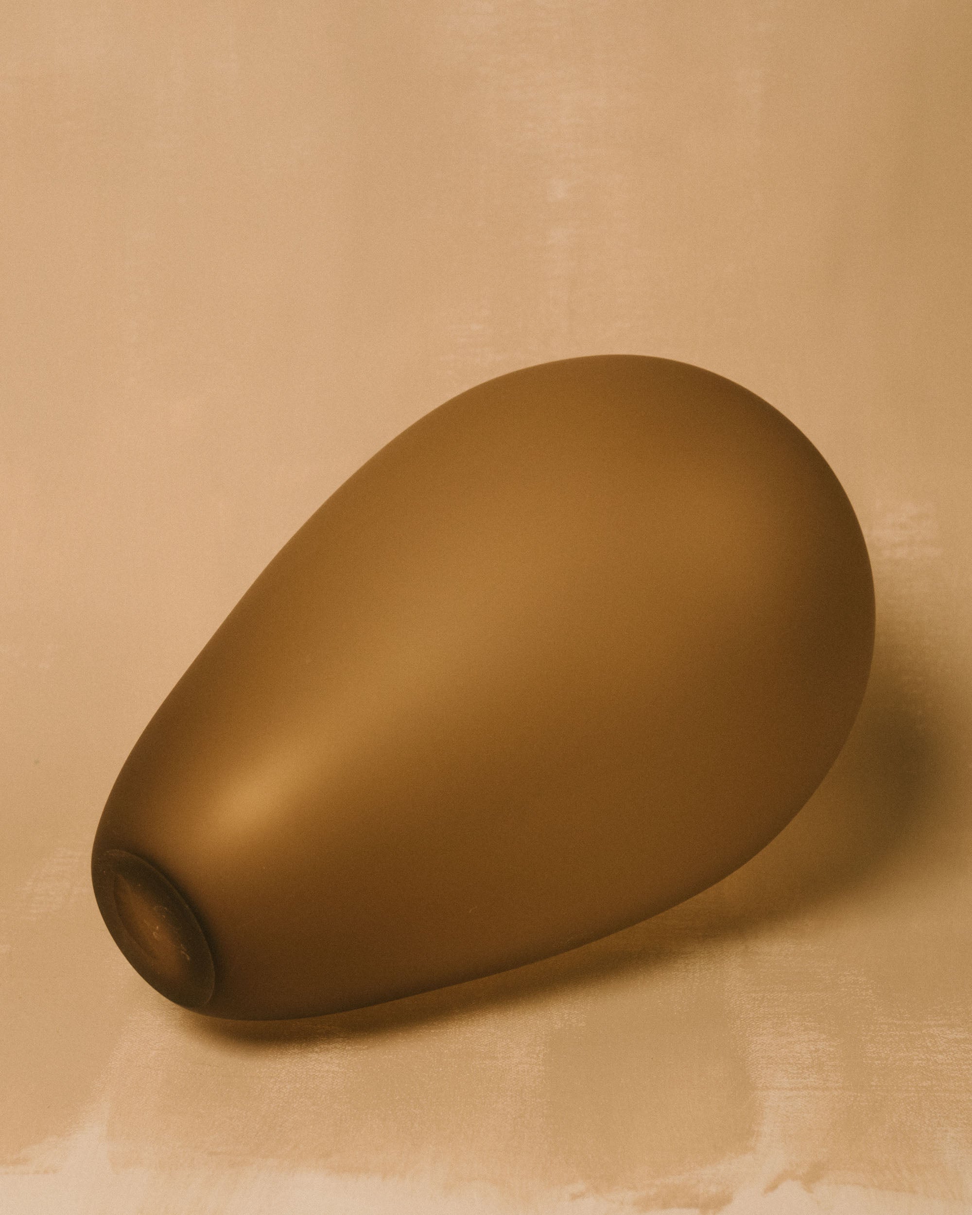 Vase No. 977 in Algae