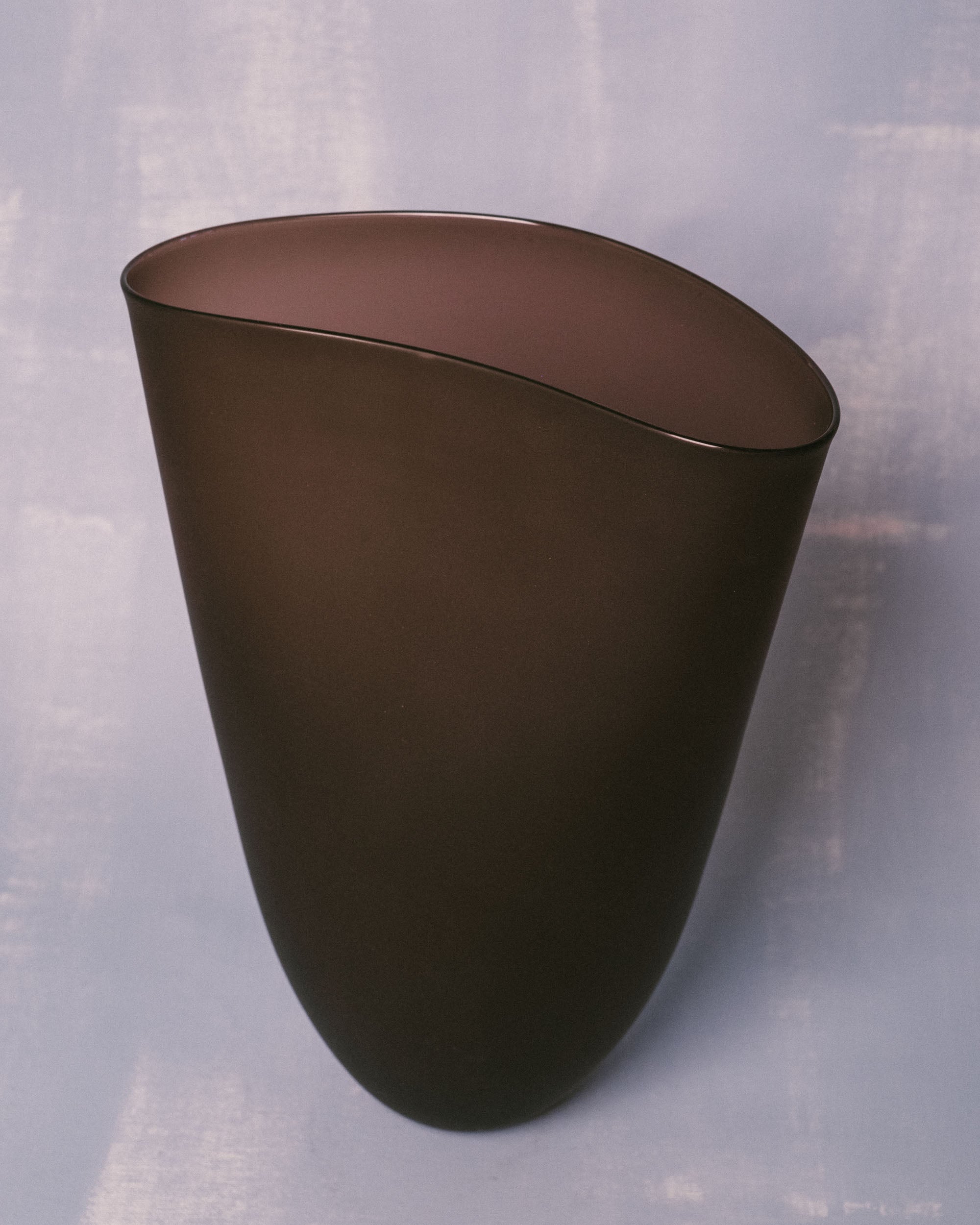 Vase No. 968 in Chocolat