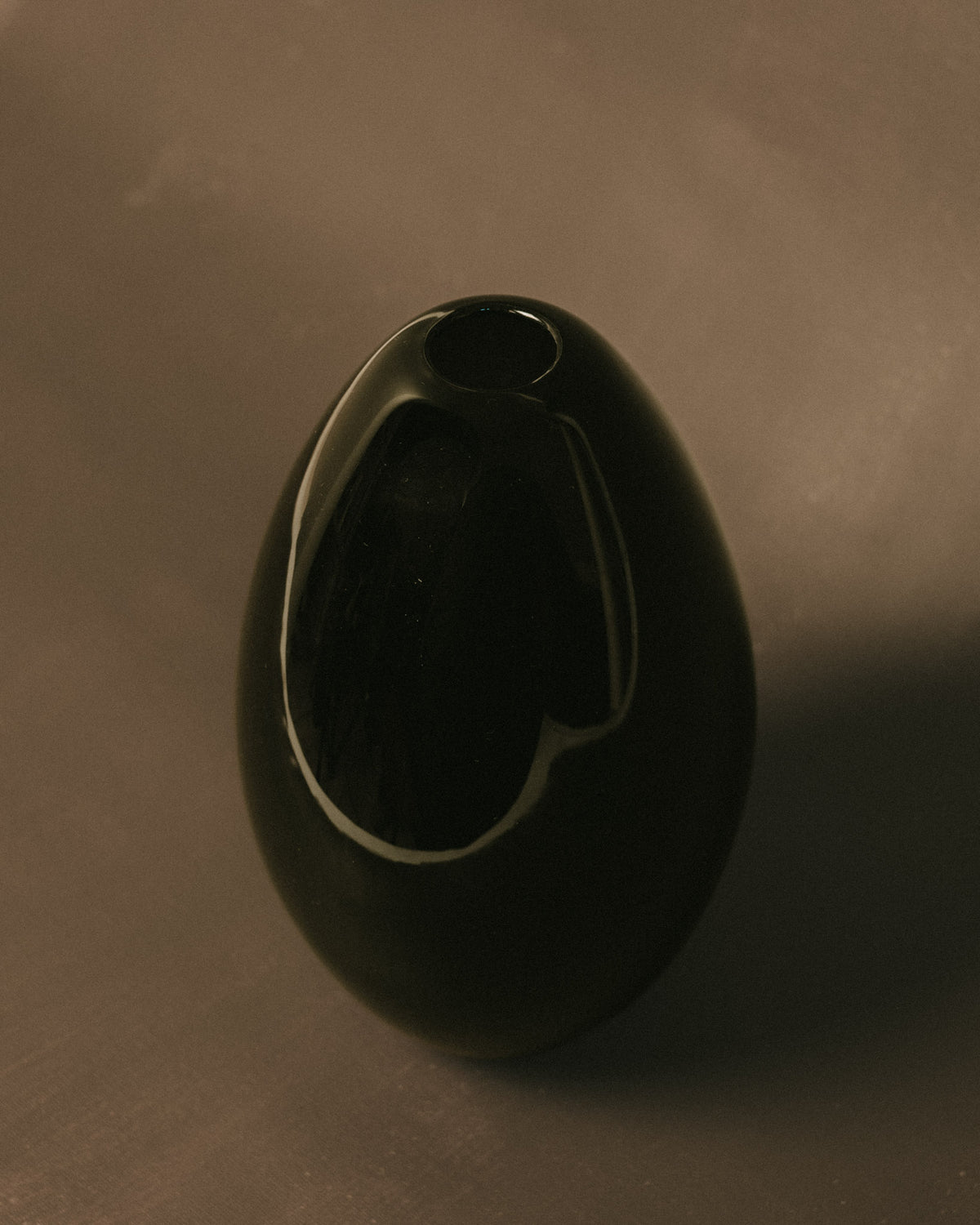 Rounded egg-shaped form of Vase No. 1012 in Onyx, angled view
