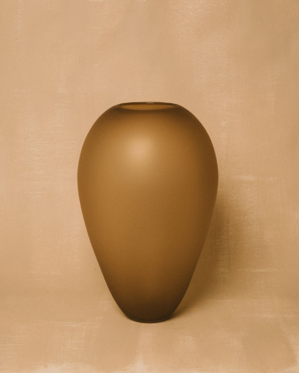 Vase No. 977 in Algae by Jérémie St-Onge, three-quarter view