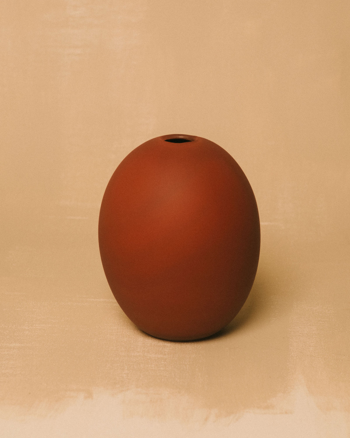 Vase No. 987 in Clay by Jérémie St-Onge, handblown glass, front view