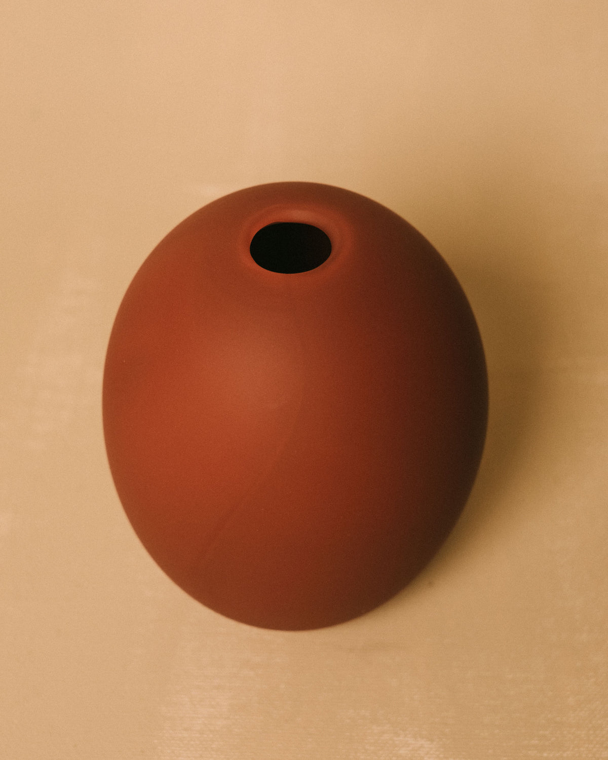 Close-up of narrow opening, Vase No. 987 in Clay, handblown glass