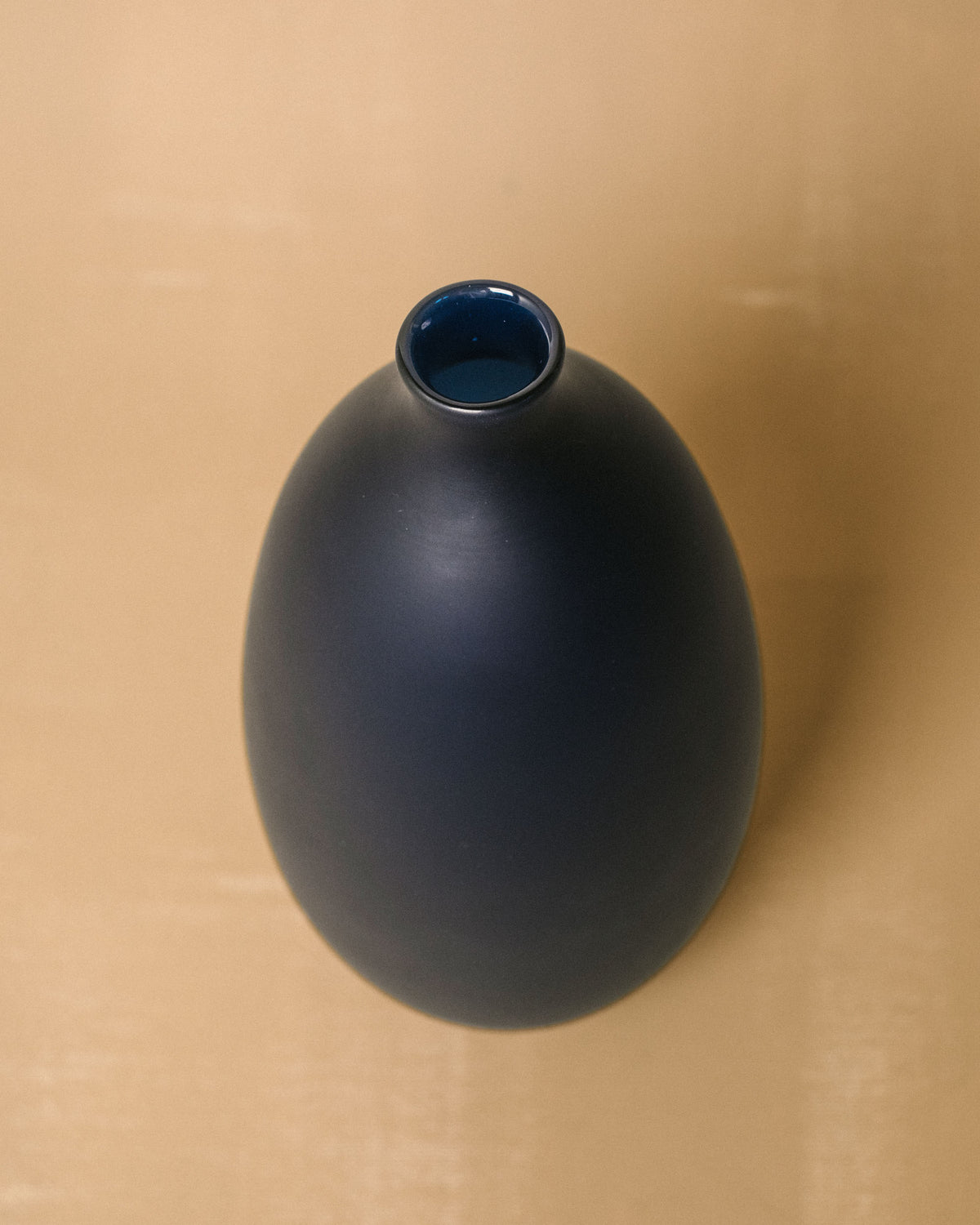 Narrow opening of Vase No. 988 in Lapis, top-down view