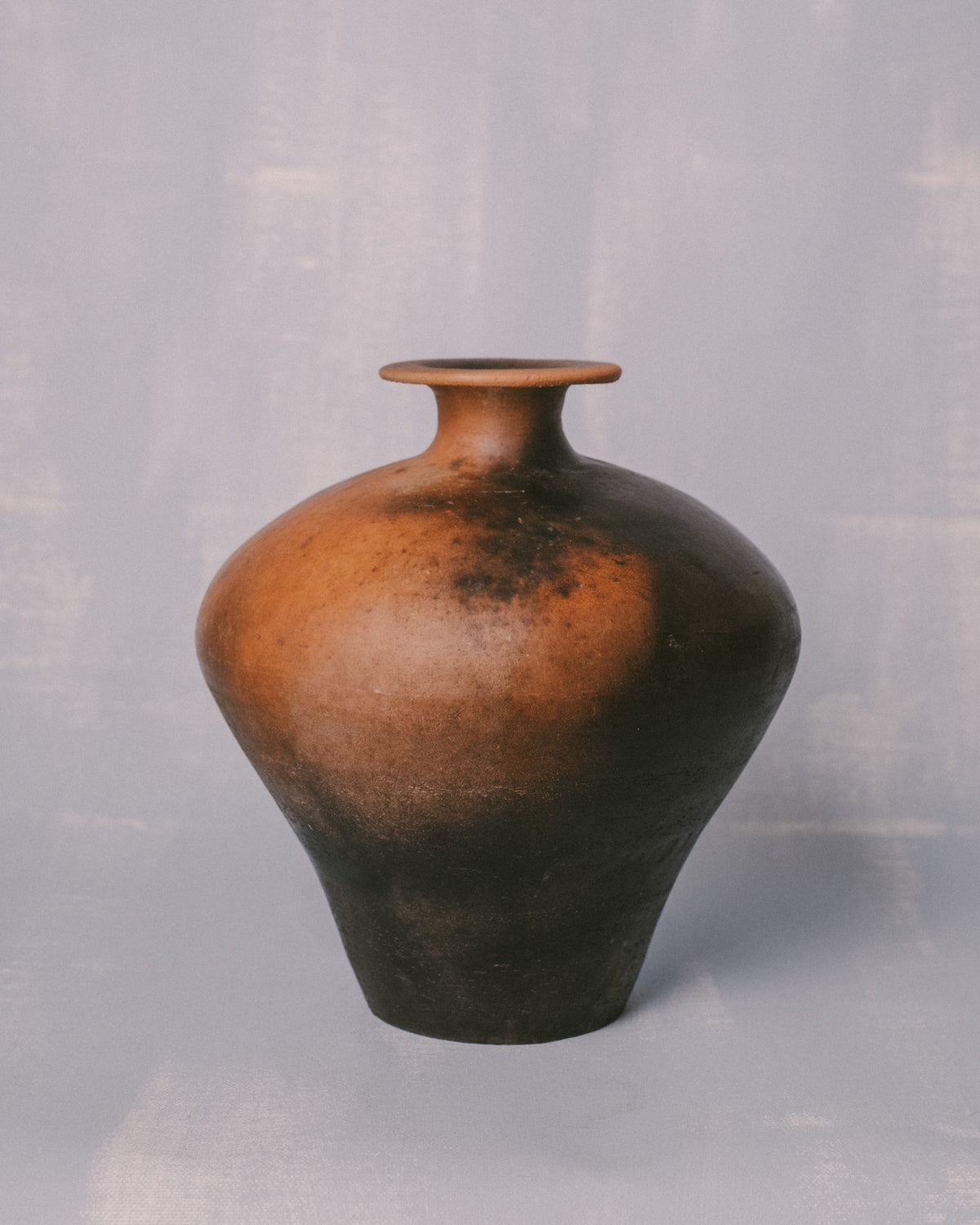 Lipari 3 vessel by Juliette Pénélope Pépin, Raku-fired burnished terra sigillata, front view