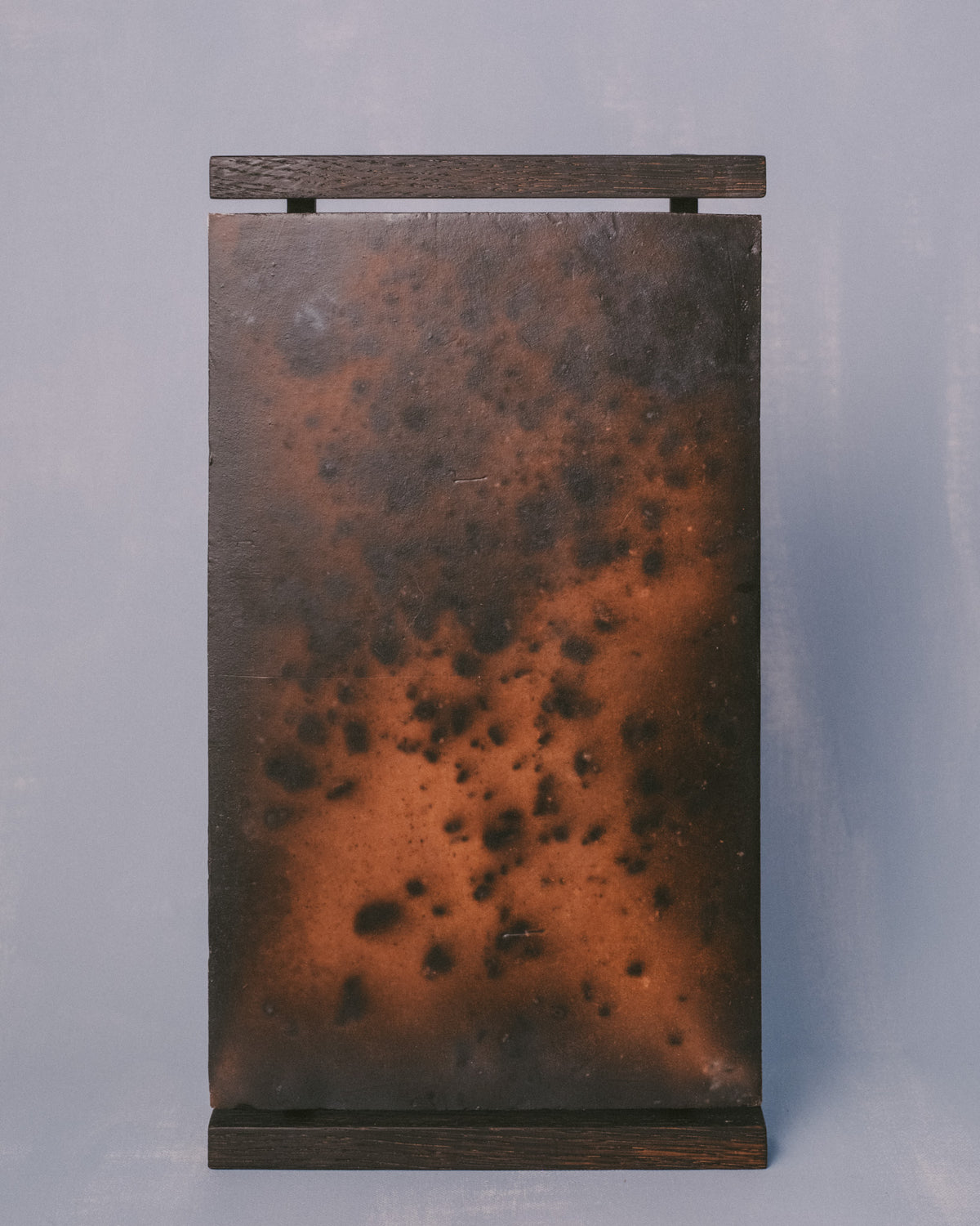 Tray 2 by Juliette Pénélope Pépin and Sausset Leou, Raku-fired ceramic tile with oak base, front view