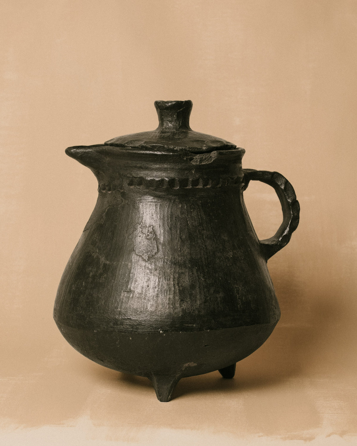 Jydepotter Large Pot, traditional Danish blackware, front view