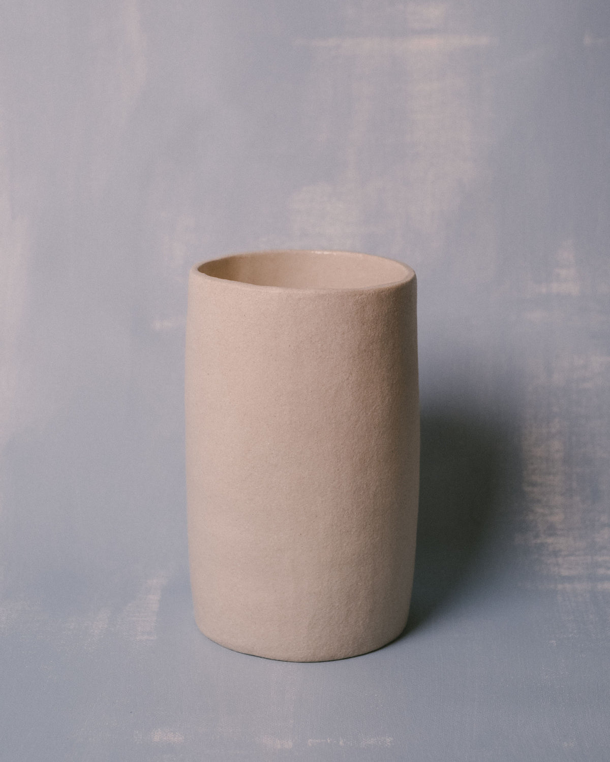 Cylinder Vessel I by Kasia Sznajder, hand-built ceramic, front view
