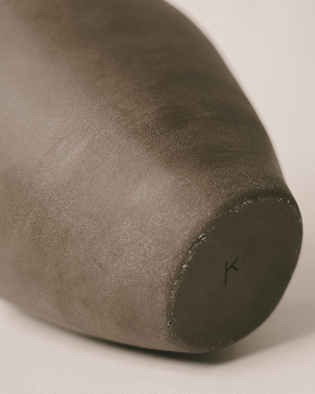 Volume Vessel I by Kasia Sznajder, textured clay surface, opposite angle