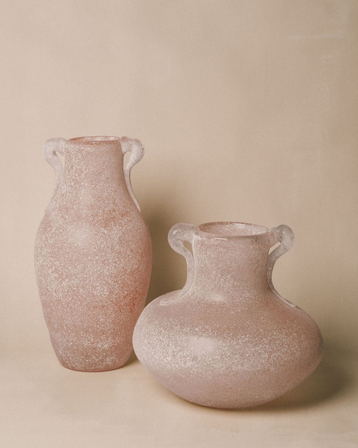 Pink Murano Scavo Vase 2 with second scavo vase, alternate angle