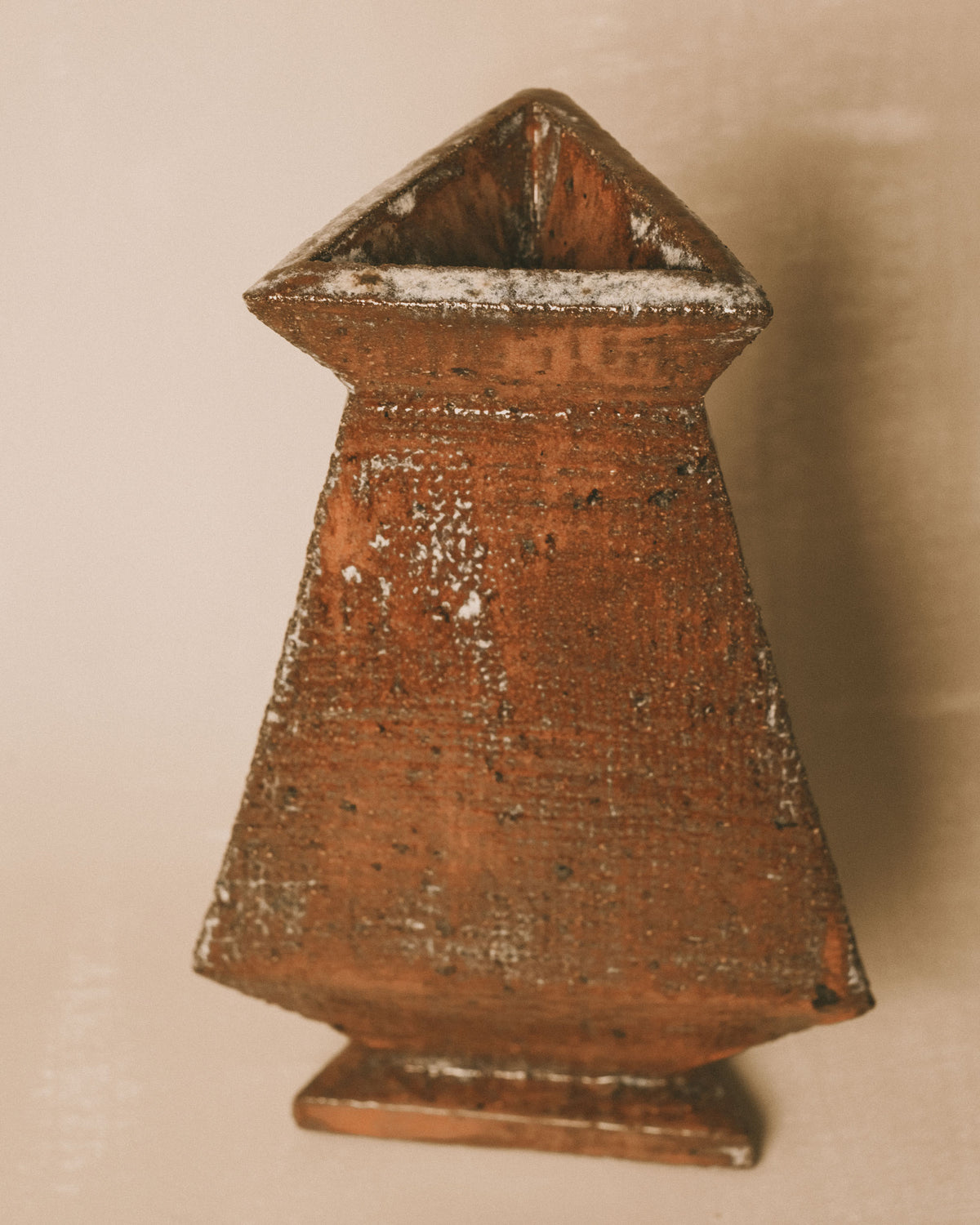 Angular rim of Triangular Vase 2 by Shane Gabier, top-down view