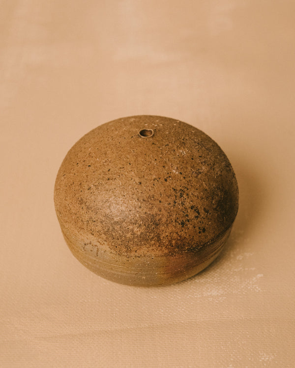 Rounded top of Bizenyaki Mochi Vase, wood-fired stoneware, top view