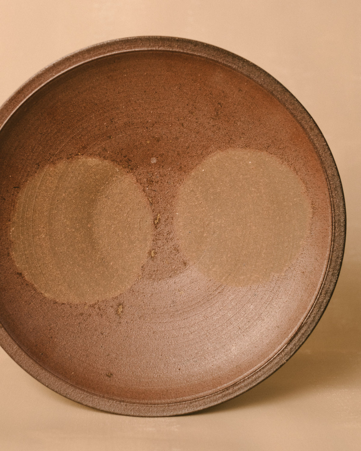 Wood-fired Bizenyaki plate, large size, natural ash markings, angled top view
