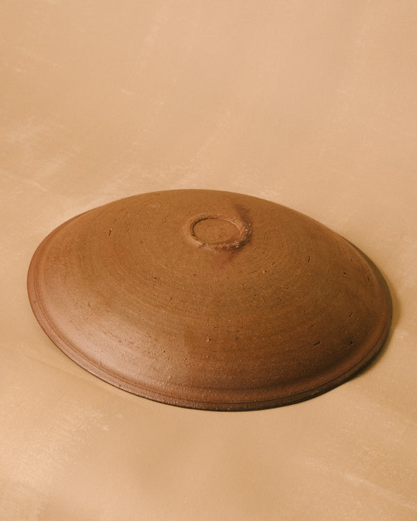 Low profile of wood-fired Bizenyaki plate, large size, side view