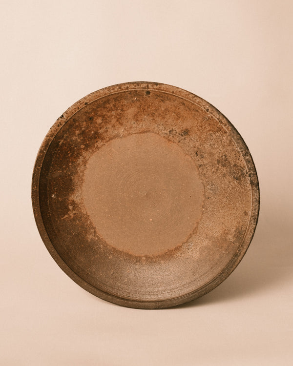 Bizenyaki plate by Sharlen Nozawa, wood-fired unglazed stoneware, top-down view