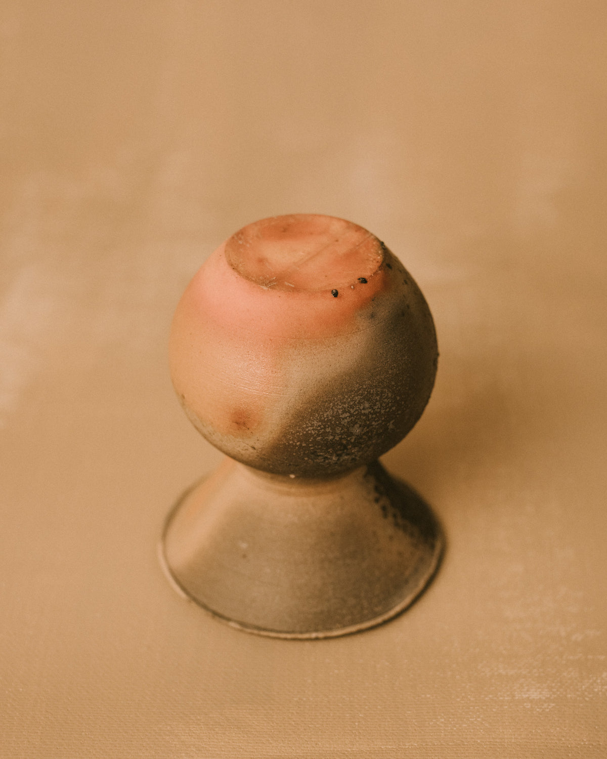 Exposed clay base of Sharlen Nozawa's Bizenyaki vase, detail view