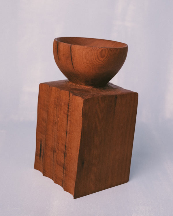 Bowl form atop fluted base, Vince Skelly's Sentinel Study 06, side profile