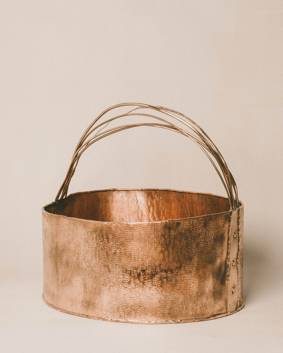 Basket 4 by Yeodong Yun, copper and brass, hand-worked texture, front view