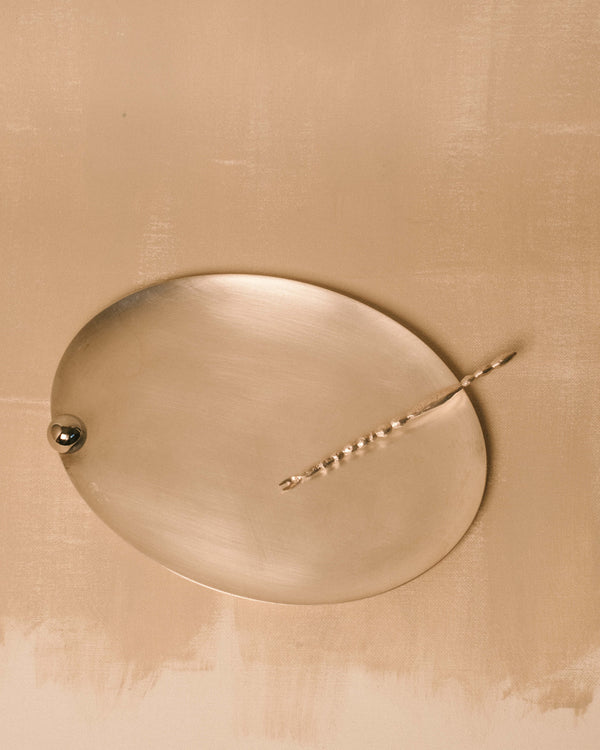 Top-down view of Yeodong Yun's Plate 4, polished sphere detail